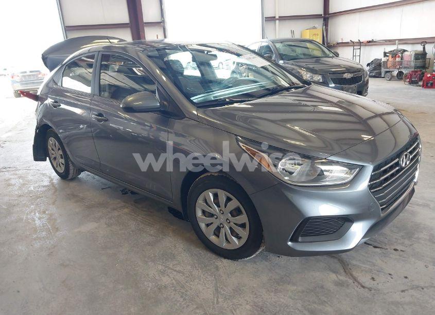 2020 Hyundai Accent SE (VIN 3KPC24A69LE122644) main photo