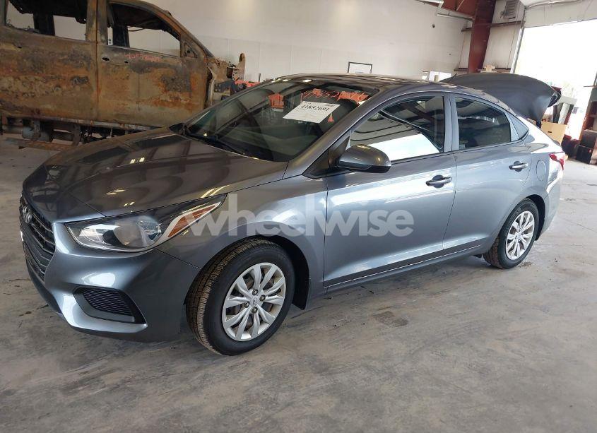 Photo 2 of 2020 Hyundai Accent SE (VIN 3KPC24A69LE122644)