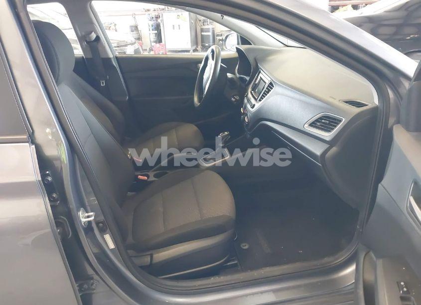 Photo 5 of 2020 Hyundai Accent SE (VIN 3KPC24A69LE122644)