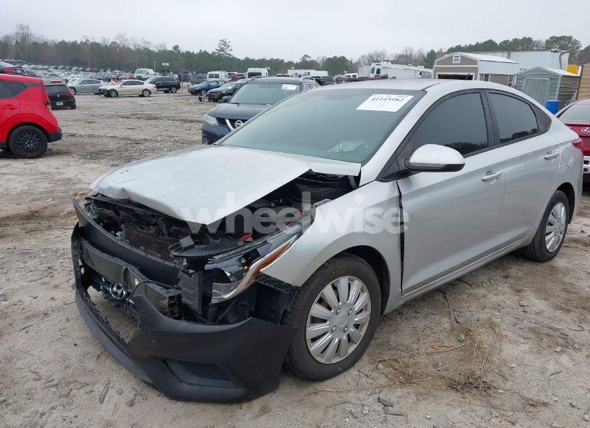 Photo 6 of 2020 Hyundai Accent SE (VIN 3KPC24A6XLE092179)