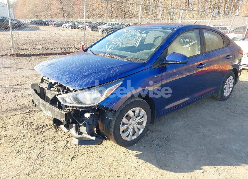 Photo 2 of 2020 Hyundai Accent SE (VIN 3KPC24A6XLE097205)