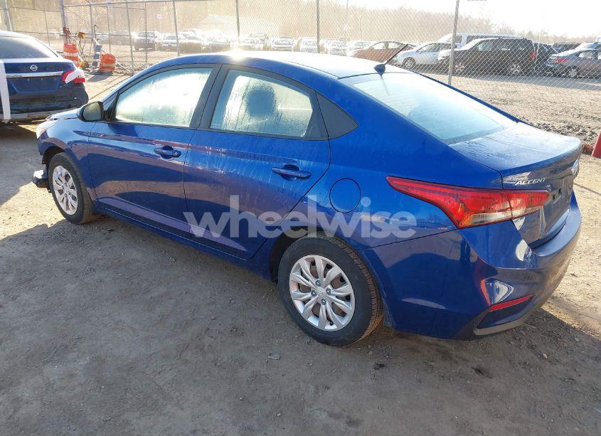 Photo 3 of 2020 Hyundai Accent SE (VIN 3KPC24A6XLE097205)