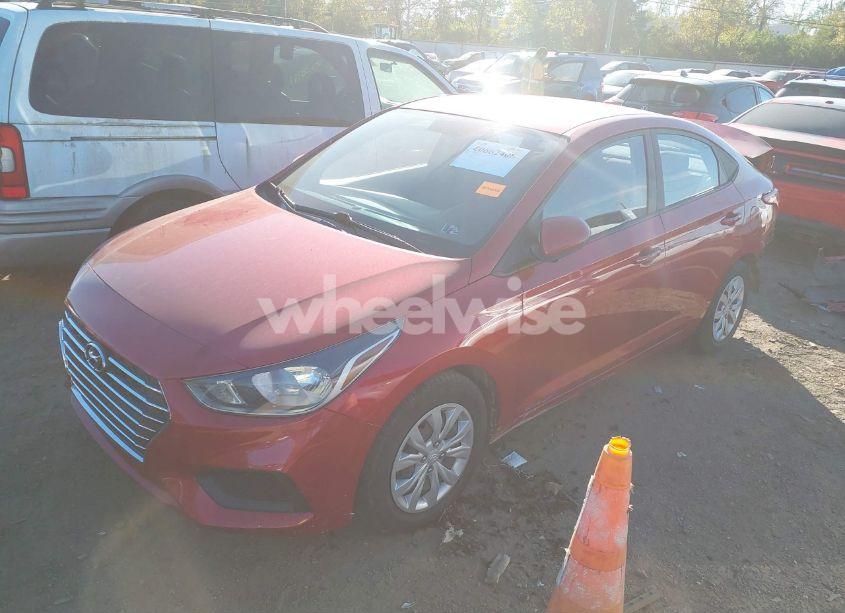 Photo 2 of 2020 Hyundai Accent SE (VIN 3KPC24A6XLE119591)