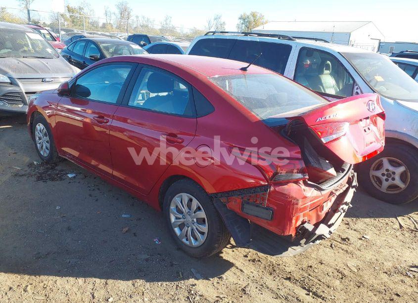 Photo 3 of 2020 Hyundai Accent SE (VIN 3KPC24A6XLE119591)
