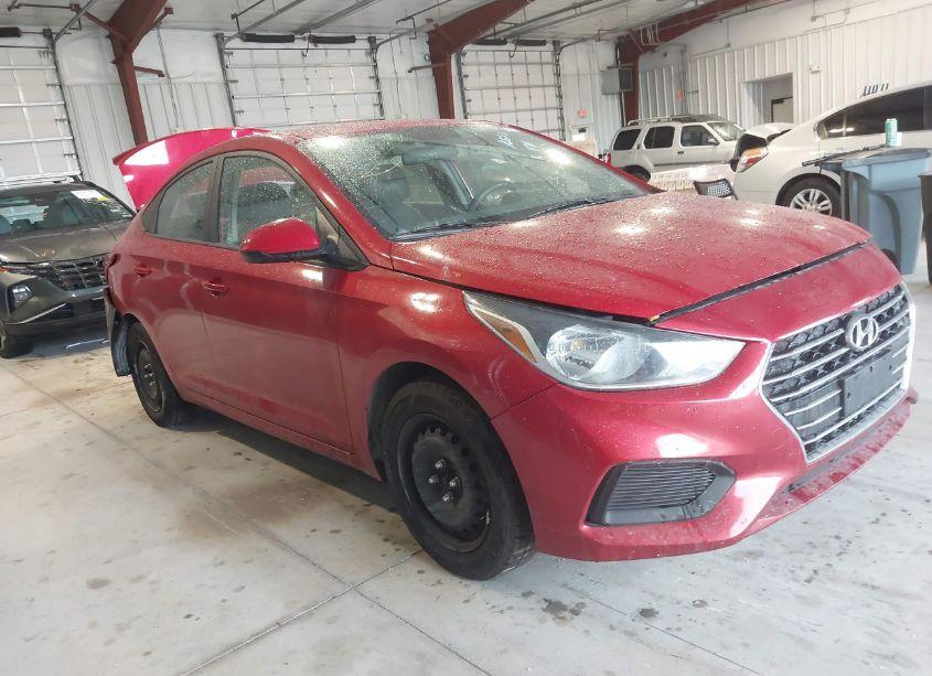 2020 Hyundai Accent SE (VIN 3KPC24A6XLE122653) main photo