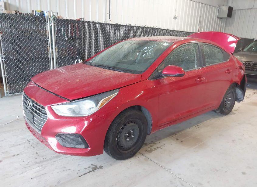 Photo 2 of 2020 Hyundai Accent SE (VIN 3KPC24A6XLE122653)
