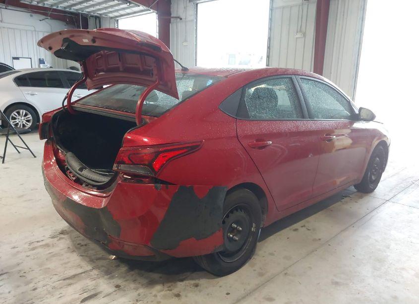 Photo 4 of 2020 Hyundai Accent SE (VIN 3KPC24A6XLE122653)