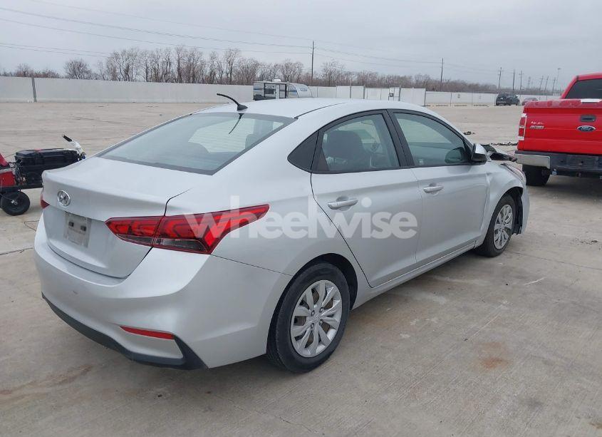 Photo 4 of 2021 Hyundai Accent SE (VIN 3KPC24A6XME129555)