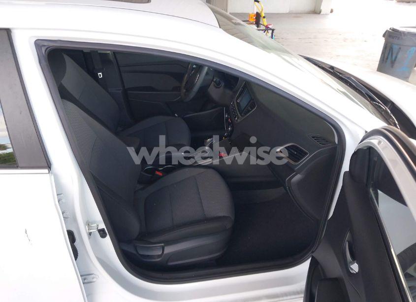 Photo 5 of 2019 Hyundai Accent LIMITED (VIN 3KPC34A30KE059385)
