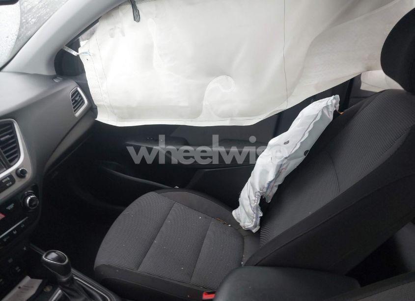 Photo 5 of 2020 Hyundai Accent LIMITED (VIN 3KPC34A63LE108977)