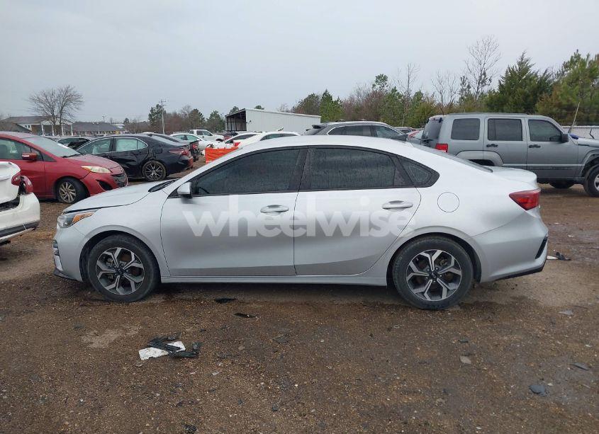 Photo 14 of 2019 Kia Forte LXS (VIN 3KPF24AD0KE007148)