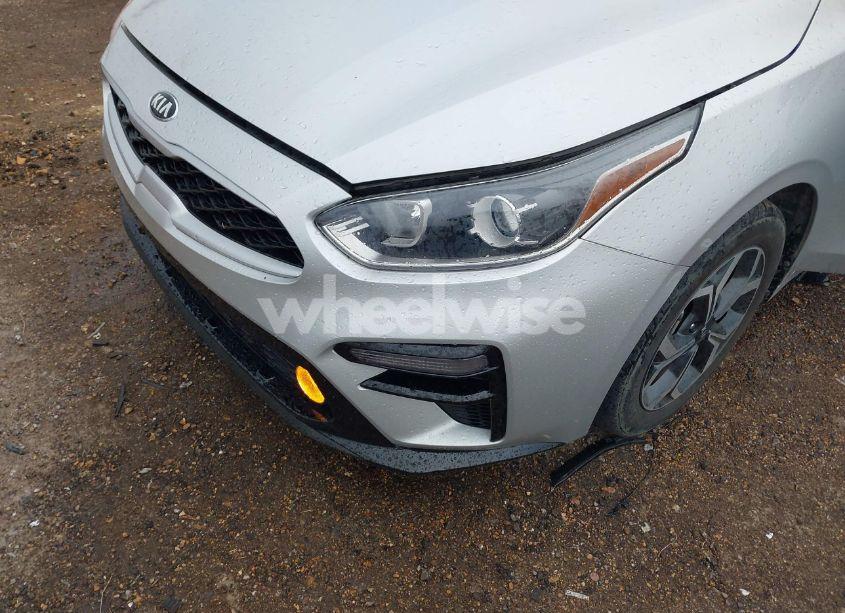 Photo 6 of 2019 Kia Forte LXS (VIN 3KPF24AD0KE007148)