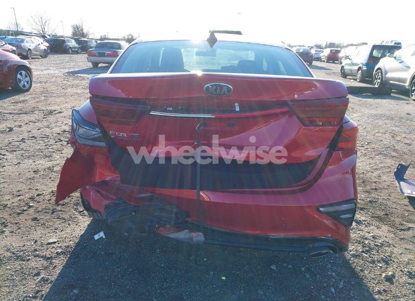 Photo 6 of 2019 Kia Forte LXS (VIN 3KPF24AD0KE041249)