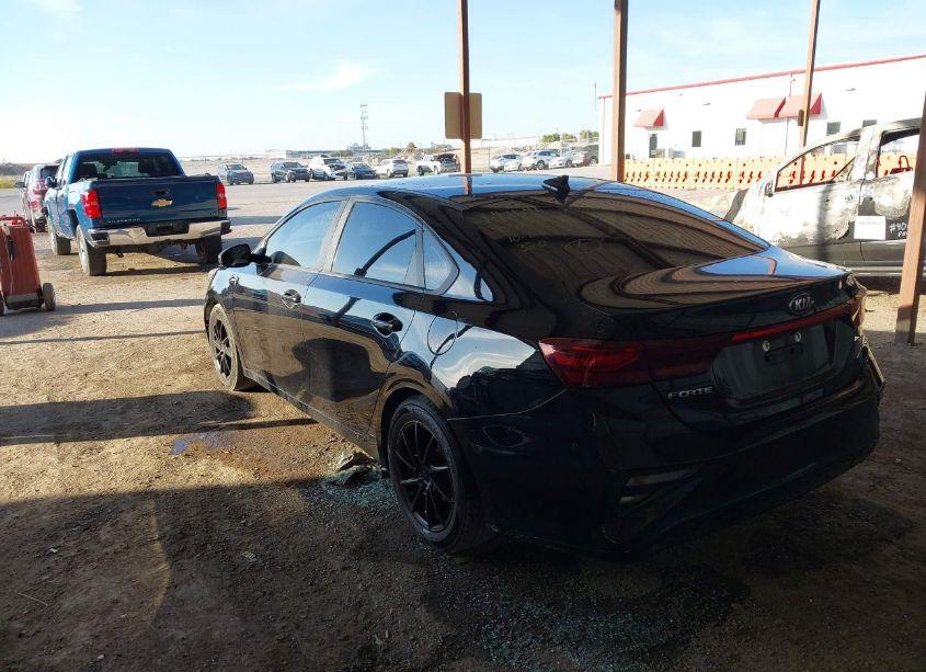 Photo 3 of 2019 Kia Forte LXS (VIN 3KPF24AD0KE051974)