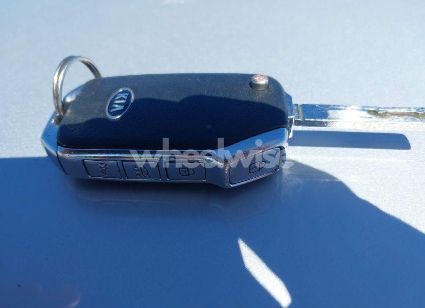 Photo 11 of 2019 Kia Forte LXS (VIN 3KPF24AD0KE091066)