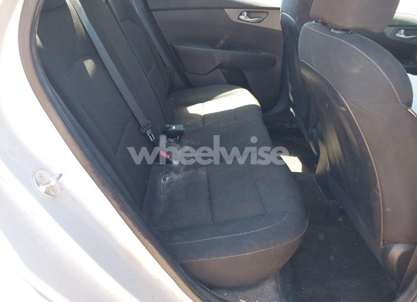 Photo 8 of 2019 Kia Forte LXS (VIN 3KPF24AD0KE091066)