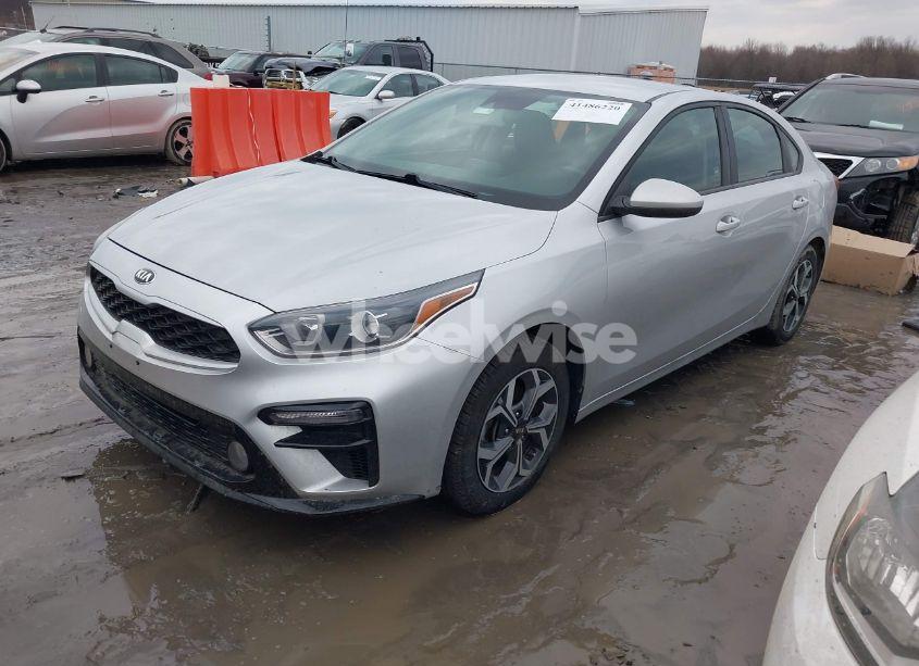 Photo 2 of 2019 Kia Forte LXS (VIN 3KPF24AD0KE095053)