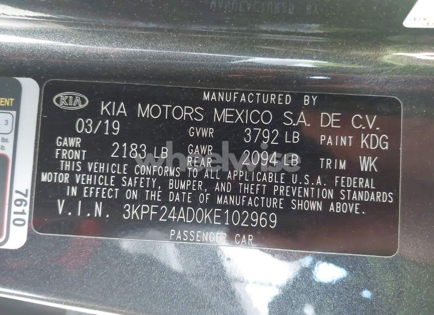 Photo 9 of 2019 Kia Forte LXS (VIN 3KPF24AD0KE102969)