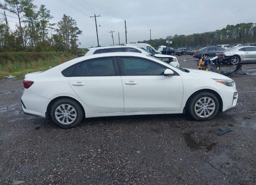 Photo 13 of 2019 Kia Forte FE (VIN 3KPF24AD0KE106407)