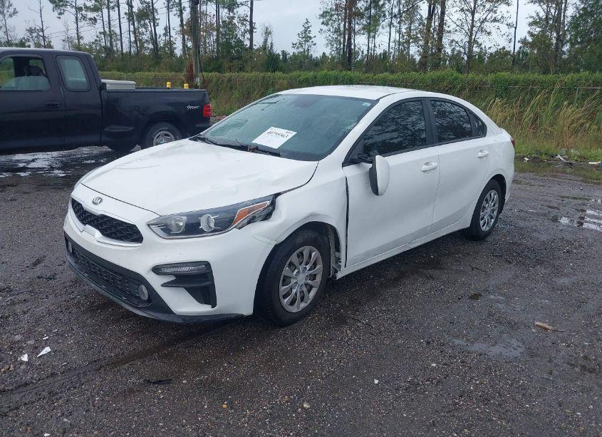 Photo 2 of 2019 Kia Forte FE (VIN 3KPF24AD0KE106407)