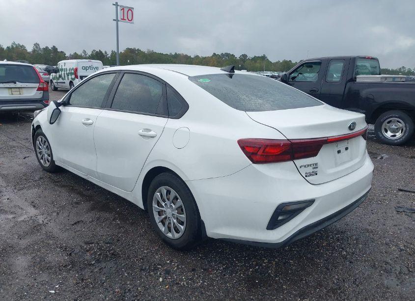 Photo 3 of 2019 Kia Forte FE (VIN 3KPF24AD0KE106407)