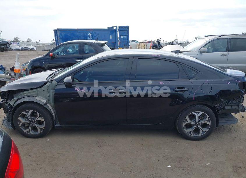Photo 15 of 2019 Kia Forte LXS (VIN 3KPF24AD0KE109792)