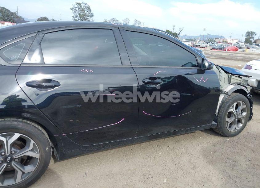 Photo 6 of 2019 Kia Forte LXS (VIN 3KPF24AD0KE109792)