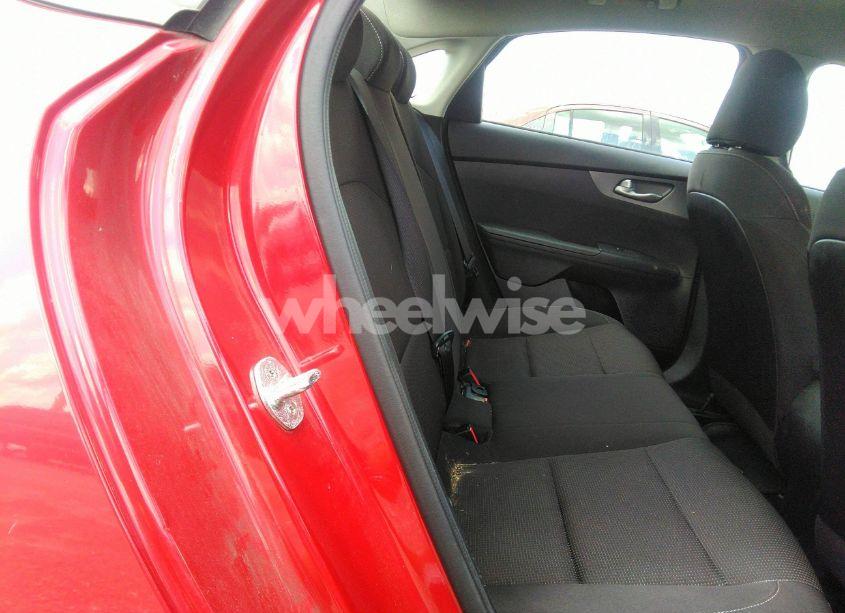 Photo 8 of 2019 Kia Forte LXS (VIN 3KPF24AD0KE112028)