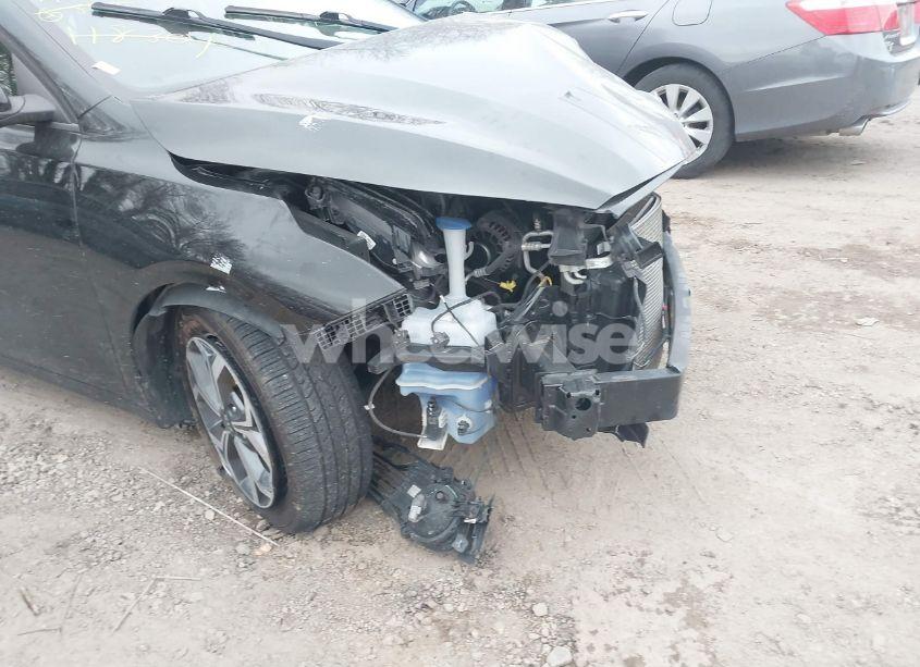 Photo 18 of 2019 Kia Forte LXS (VIN 3KPF24AD0KE118301)