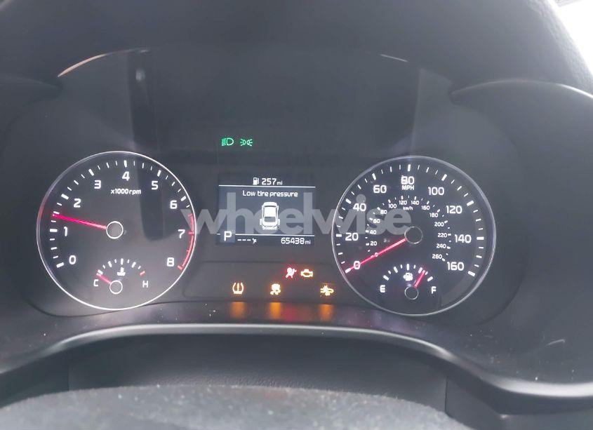 Photo 7 of 2019 Kia Forte LXS (VIN 3KPF24AD0KE118301)