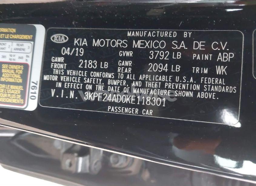 Photo 9 of 2019 Kia Forte LXS (VIN 3KPF24AD0KE118301)
