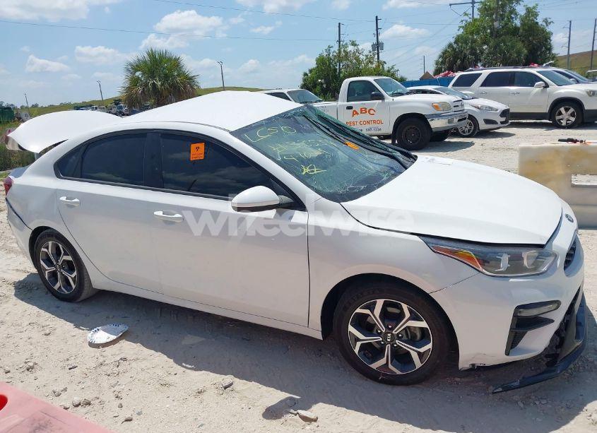 Photo 12 of 2019 Kia Forte LXS (VIN 3KPF24AD0KE128679)