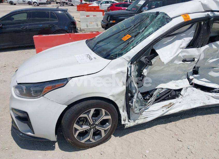 Photo 19 of 2019 Kia Forte LXS (VIN 3KPF24AD0KE128679)