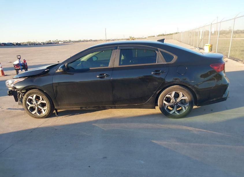 Photo 14 of 2019 Kia Forte LXS (VIN 3KPF24AD0KE138421)