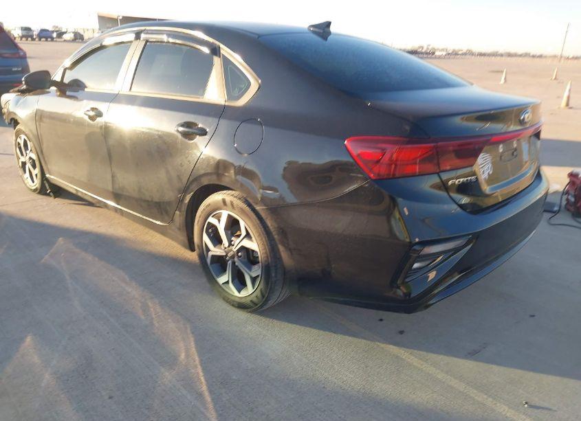Photo 3 of 2019 Kia Forte LXS (VIN 3KPF24AD0KE138421)