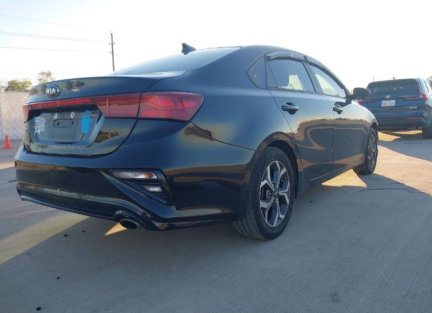 Photo 4 of 2019 Kia Forte LXS (VIN 3KPF24AD0KE138421)