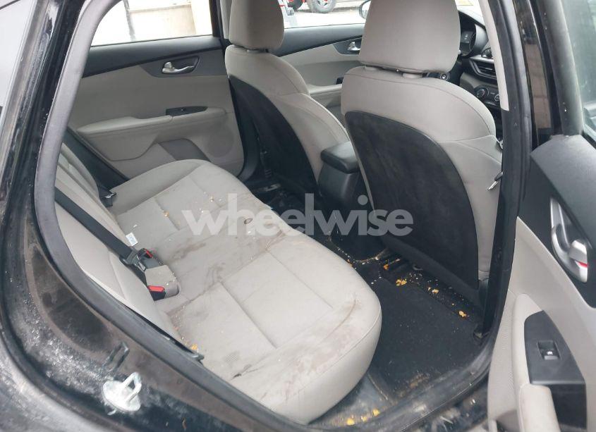 Photo 8 of 2020 Kia Forte LXS (VIN 3KPF24AD0LE145564)