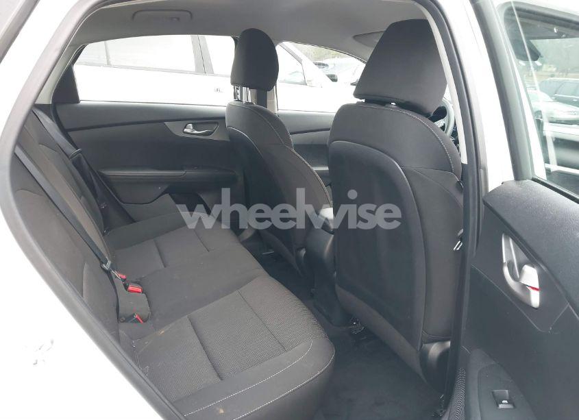 Photo 8 of 2020 Kia Forte LXS (VIN 3KPF24AD0LE154572)