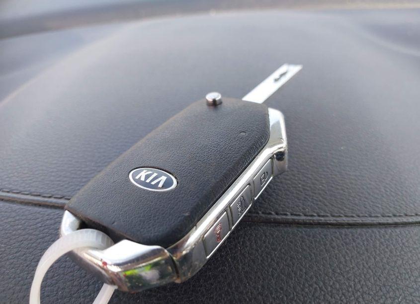 Photo 11 of 2020 Kia Forte LXS (VIN 3KPF24AD0LE178077)