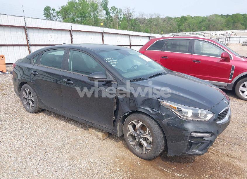 2020 Kia Forte LXS (VIN 3KPF24AD0LE187099) main photo
