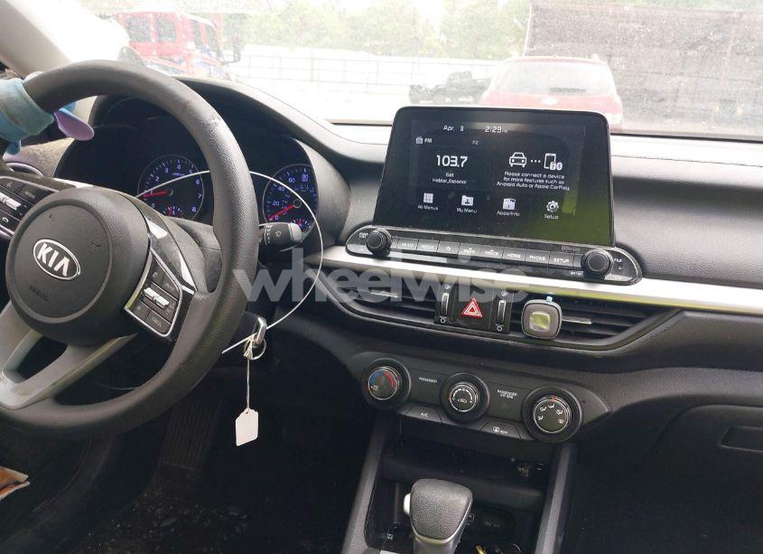 Photo 18 of 2020 Kia Forte LXS (VIN 3KPF24AD0LE187099)