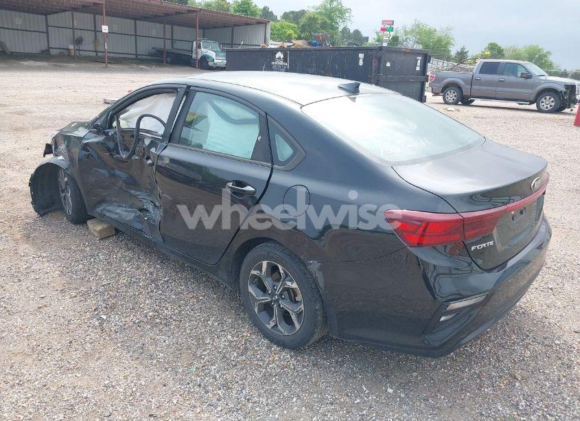 Photo 3 of 2020 Kia Forte LXS (VIN 3KPF24AD0LE187099)