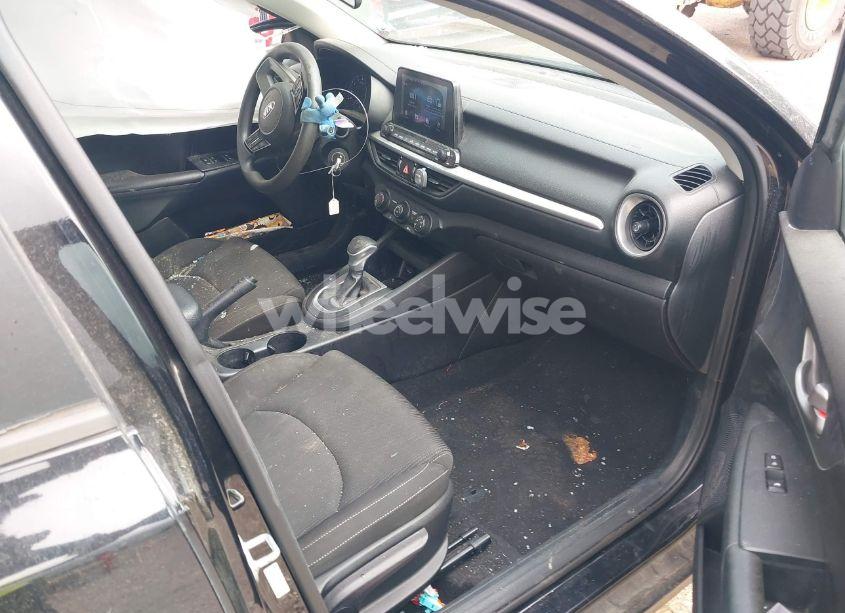 Photo 5 of 2020 Kia Forte LXS (VIN 3KPF24AD0LE187099)