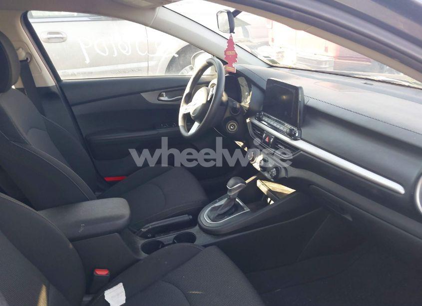 Photo 5 of 2020 Kia Forte LXS (VIN 3KPF24AD0LE192044)