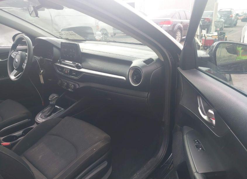 Photo 5 of 2020 Kia Forte LXS (VIN 3KPF24AD0LE204368)