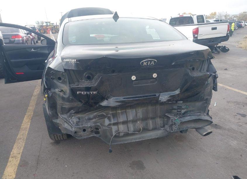 Photo 6 of 2020 Kia Forte LXS (VIN 3KPF24AD0LE204368)