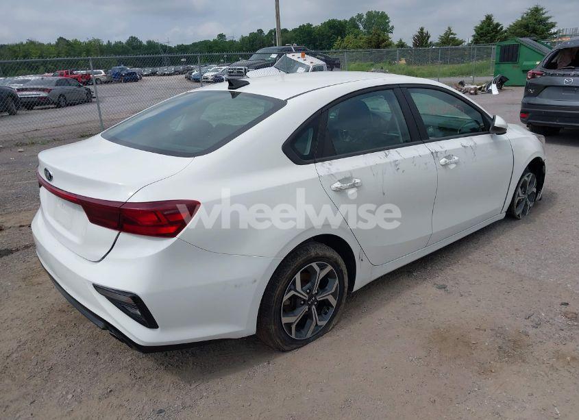 Photo 4 of 2020 Kia Forte LXS (VIN 3KPF24AD0LE209439)