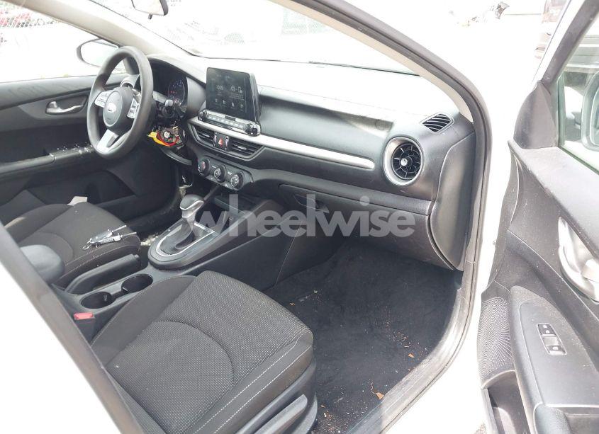 Photo 5 of 2020 Kia Forte LXS (VIN 3KPF24AD0LE209439)