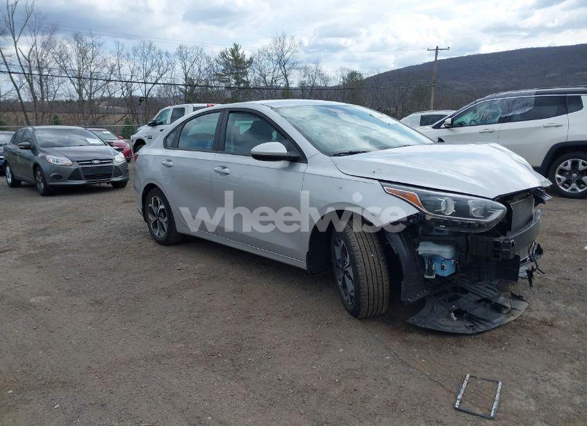 2020 Kia Forte LXS (VIN 3KPF24AD0LE221610) main photo