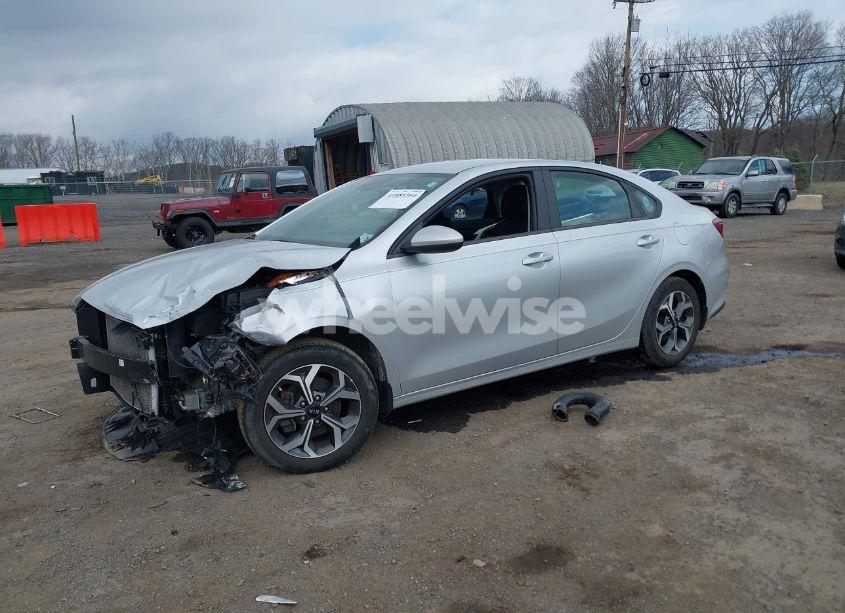 Photo 2 of 2020 Kia Forte LXS (VIN 3KPF24AD0LE221610)